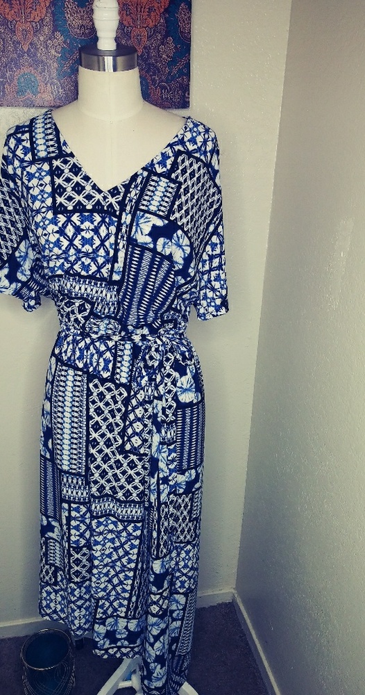 Maxi dress size medium